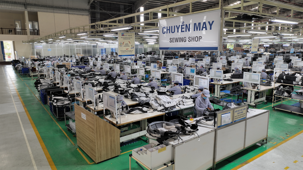 Nhà máy Autocom xuất khẩu linh kiện ghế xe ô tô