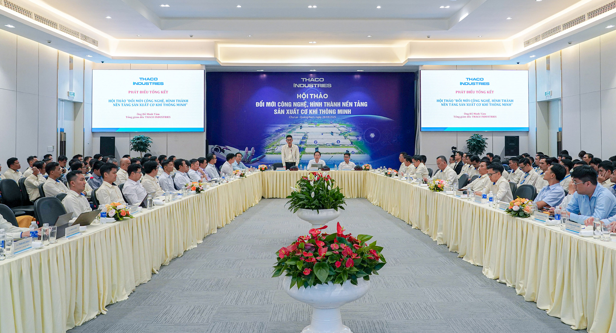 Hội thảo có sự tham gia của hơn 180 đại biểu là chuyên gia, nhà khoa học, quản lý...