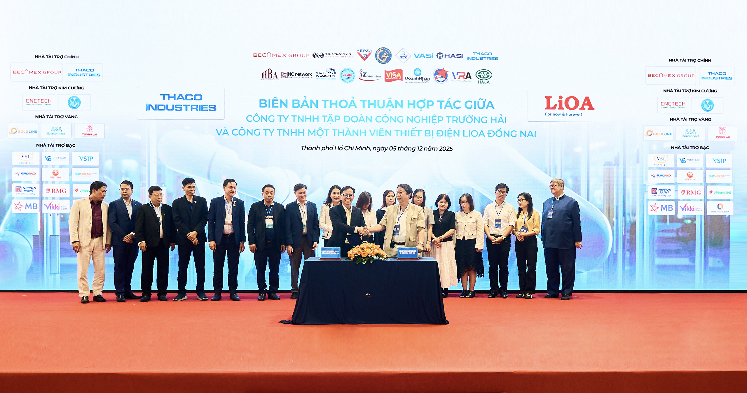 THACO INDUSTRIES ký kết biên bản thoả thuận hợp tác với Công ty TNHH Thiết bị điện LiOA Đồng Nai