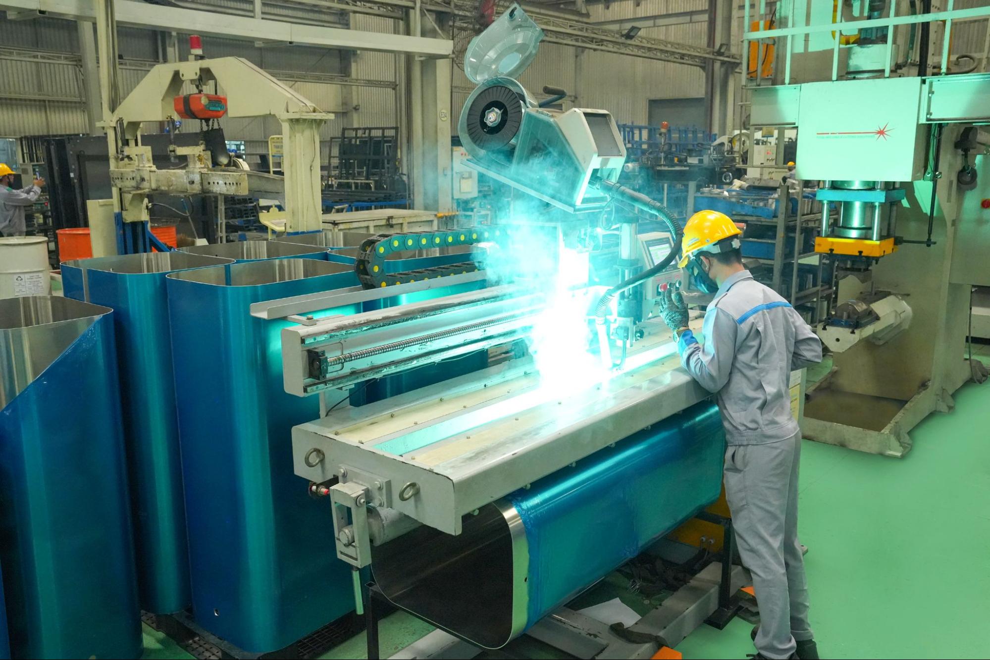 The global automotive supply chain landscape