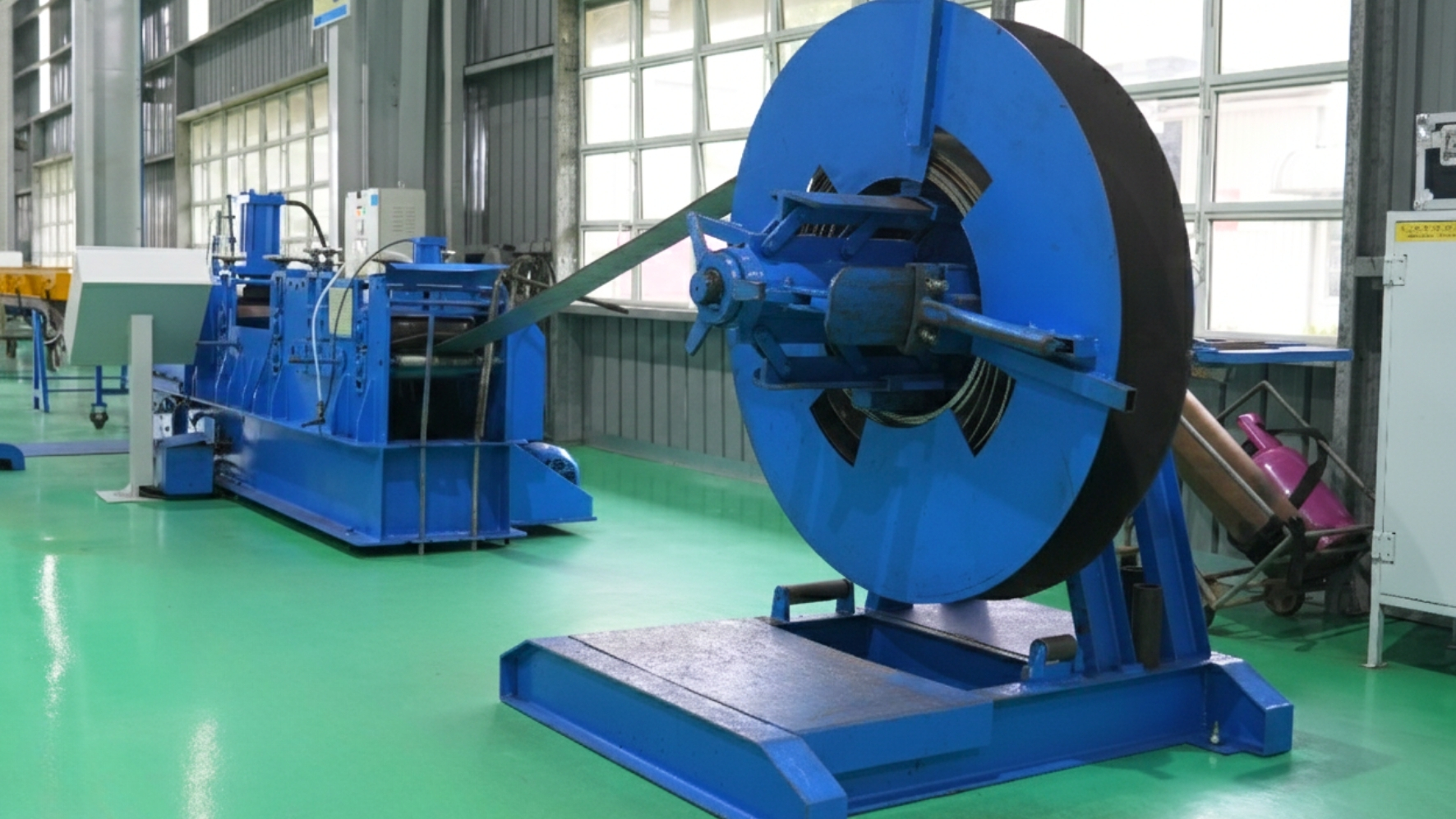 Why Choosing the Right Metal Locker Manufacturer Matters