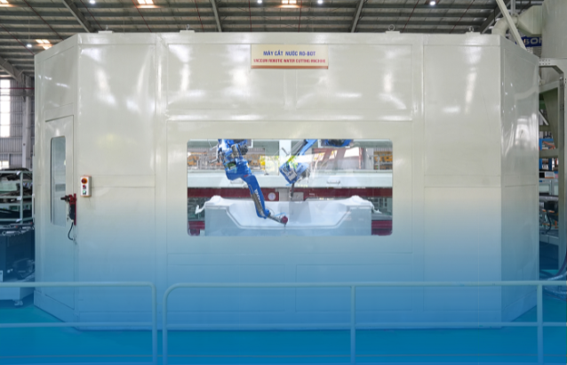 WATERJET CUTTING ROBOT