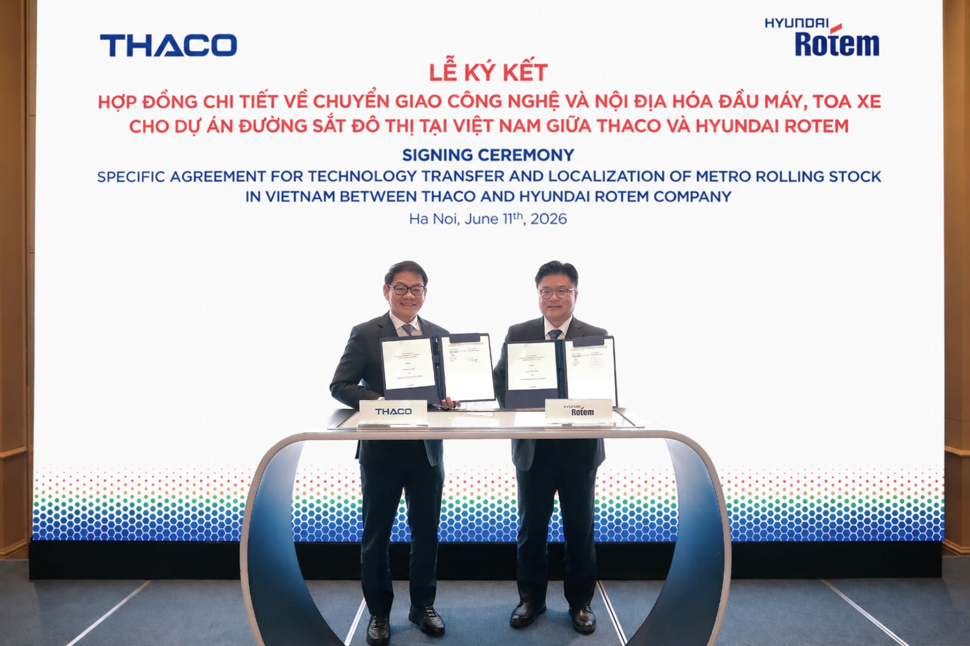 Lãnh đạo THACO và Hyundai Rotem ký kết Hợp đồng chi tiết về Chuyển giao công nghệ và Nội địa hóa đầu máy toa xe